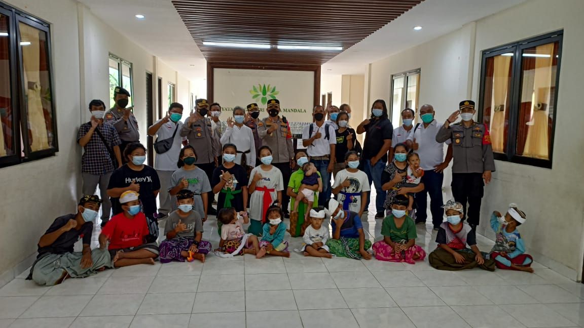 podiumnews.com-Jelang HUT ke-7, Pewarta Bersinergi dengan Polres Tabanan Berbagi ke Panti Asuhan